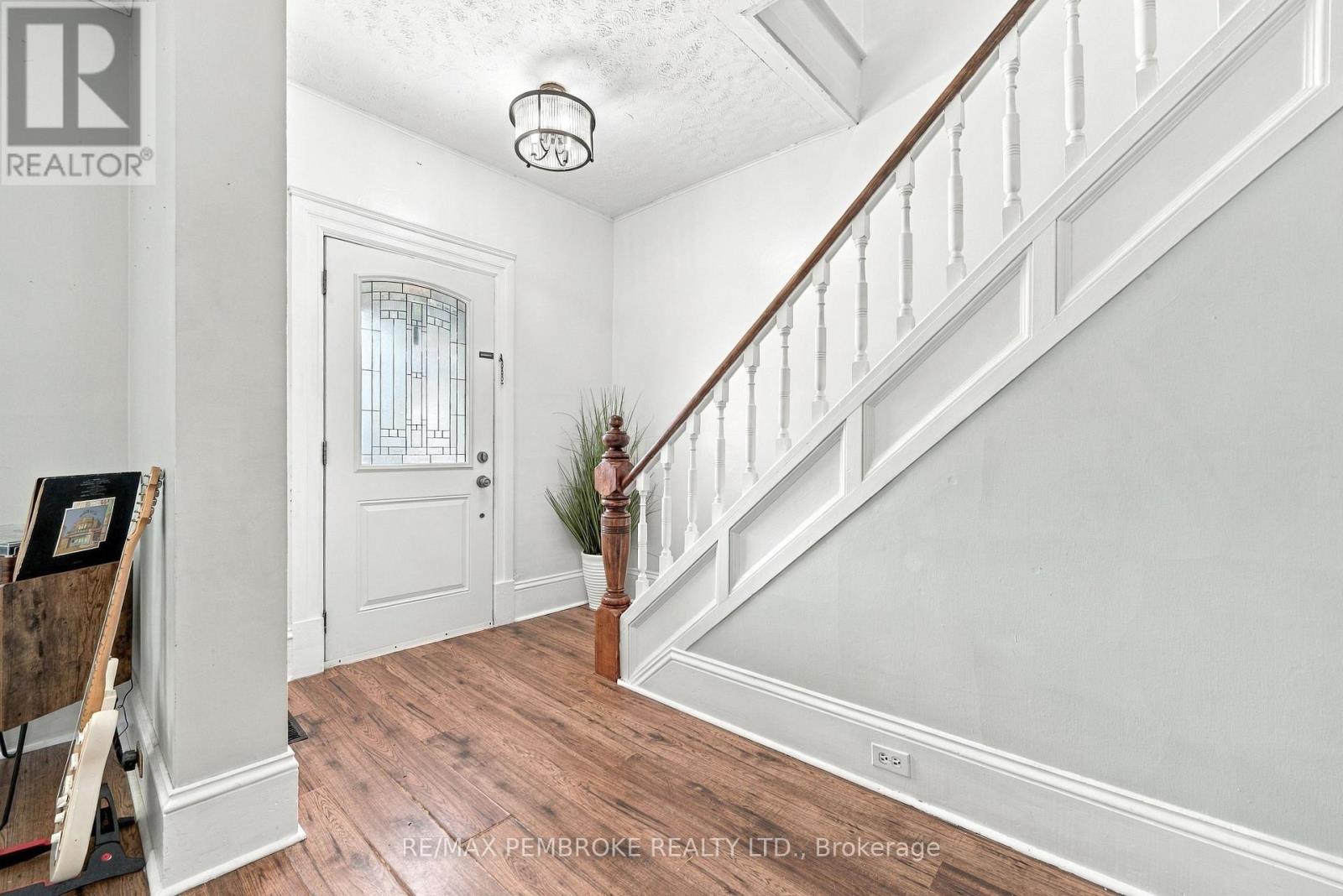 296 First Avenue N, Pembroke, Ontario K8A 5C2 - Photo 5 - X13777288