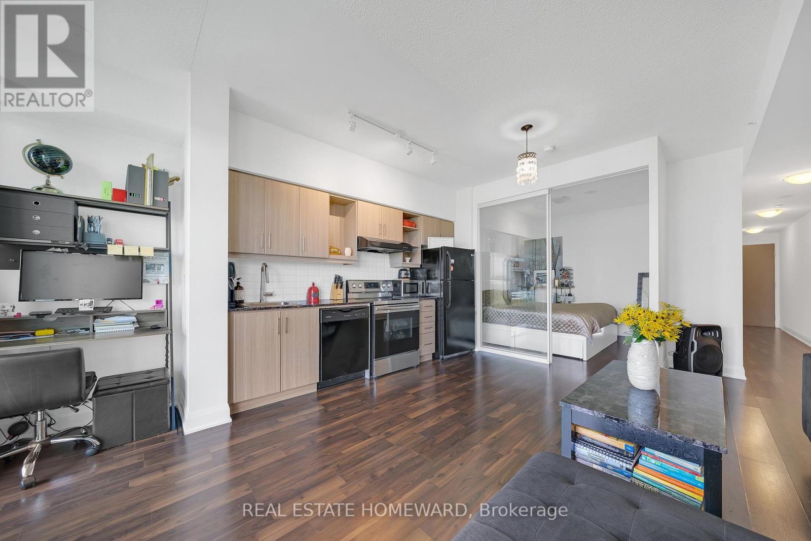1717 - 160 Vanderhoof Avenue, Toronto, Ontario  M4G 0B7 - Photo 14 - C13758042