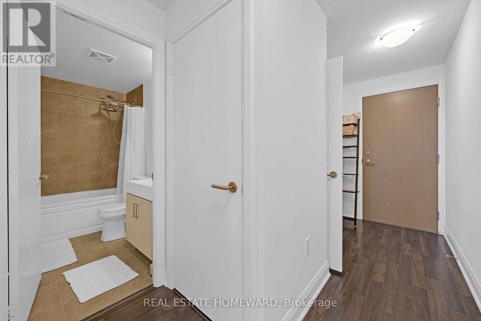1717 - 160 Vanderhoof Avenue, Toronto, Ontario  M4G 0B7 - Photo 6 - C13758042