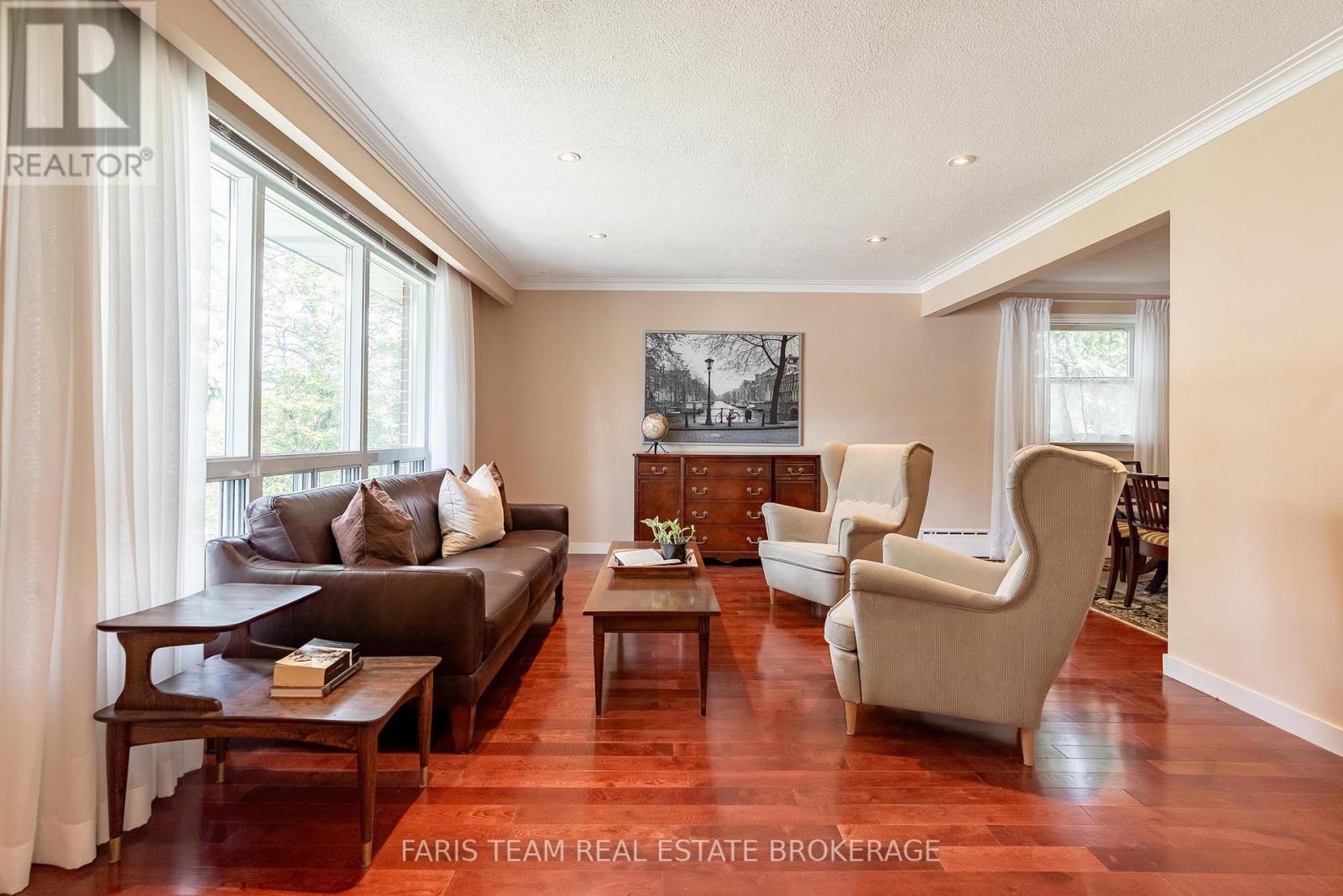 90 Bedford Park Avenue, Richmond Hill, Ontario  L4C 2N8 - Photo 12 - N13777280