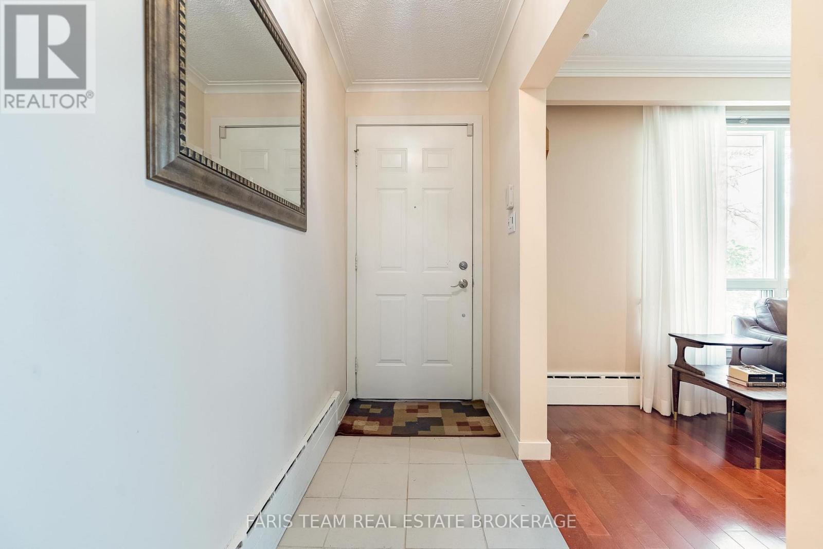 90 Bedford Park Avenue, Richmond Hill, Ontario  L4C 2N8 - Photo 5 - N13777280