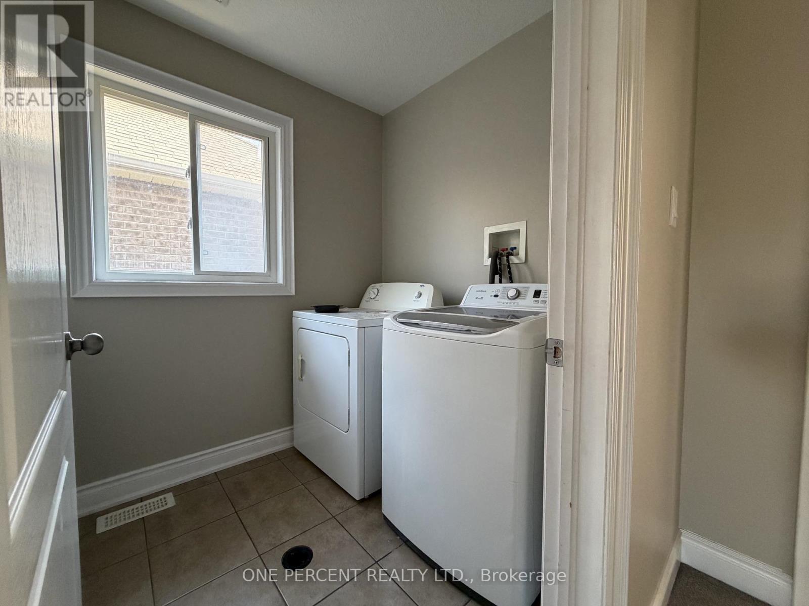 51 Booth Lane, Barrie, Ontario  L4N 0S4 - Photo 15 - S13777298