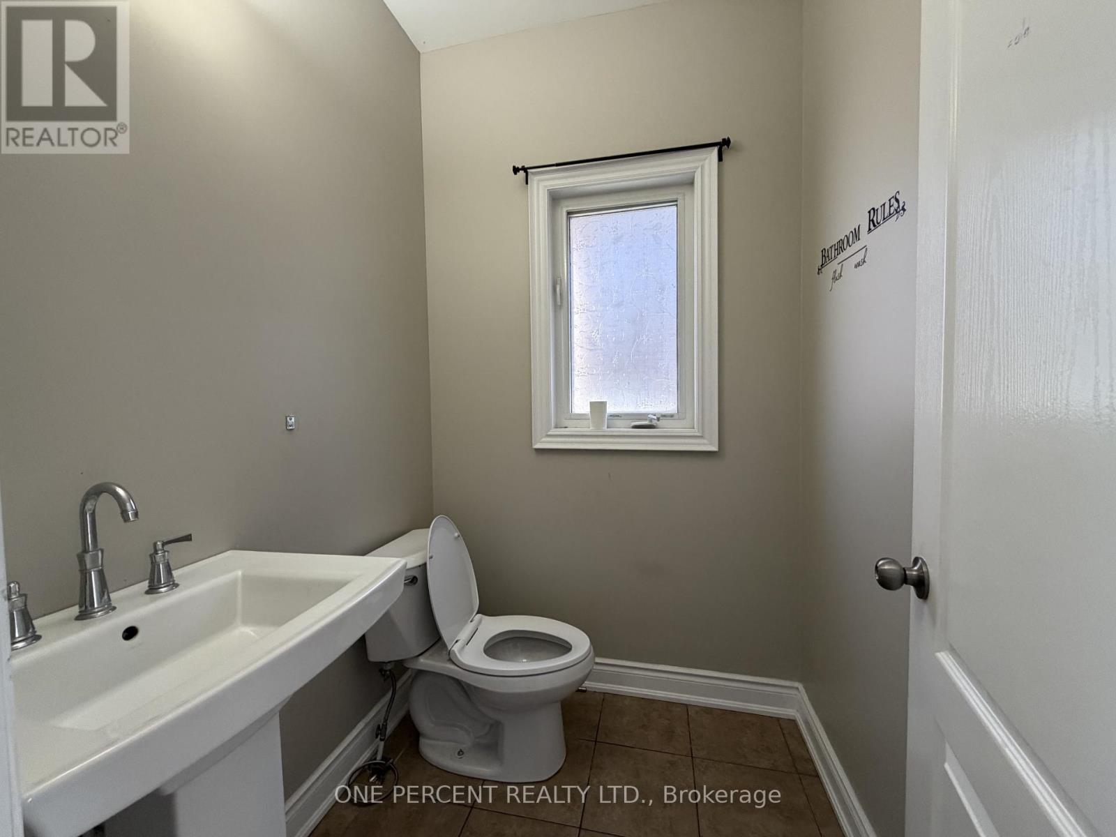 51 Booth Lane, Barrie, Ontario  L4N 0S4 - Photo 2 - S13777298