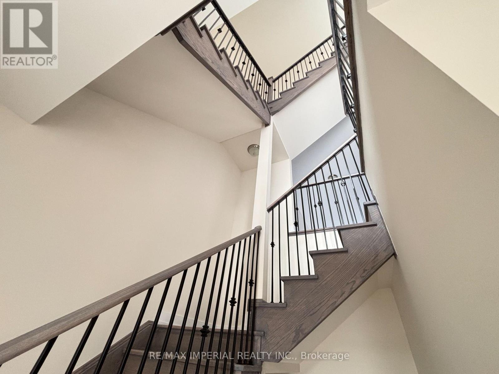 3085 Welsman Gardens, Oakville, Ontario  L6H 7Z1 - Photo 6 - W13777284