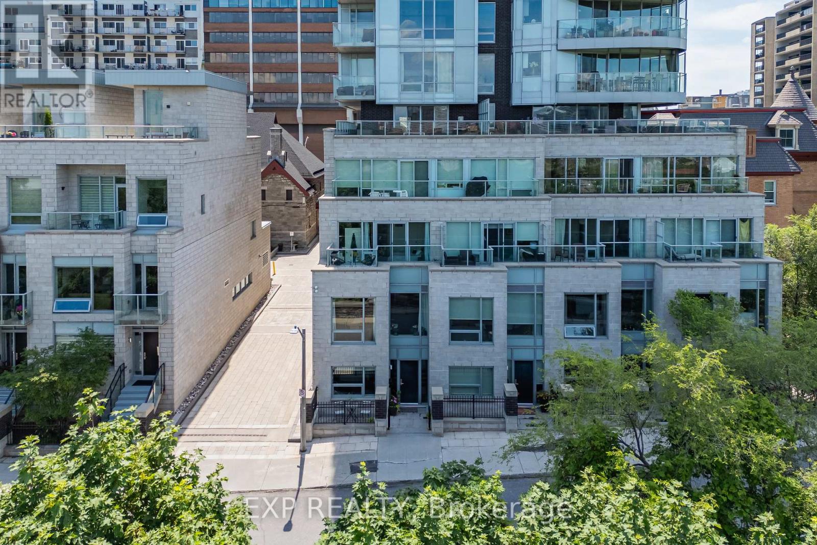 432 SPARKS STREET, Ottawa, Ontario