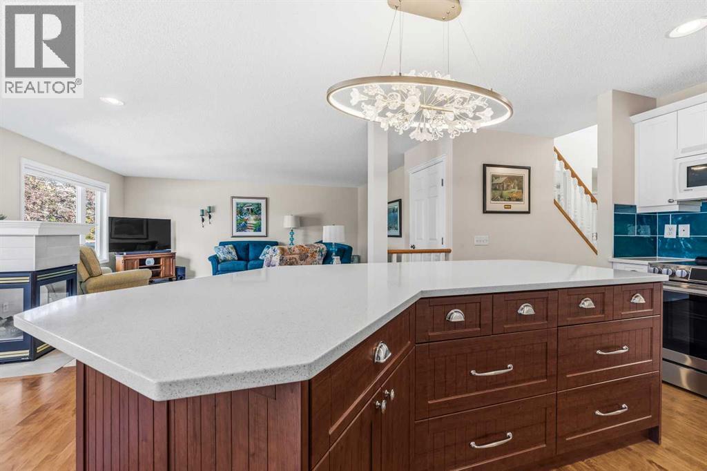 144 Shawbrooke Manor Sw, Calgary, Alberta  T2Y 3L8 - Photo 13 - A2343875