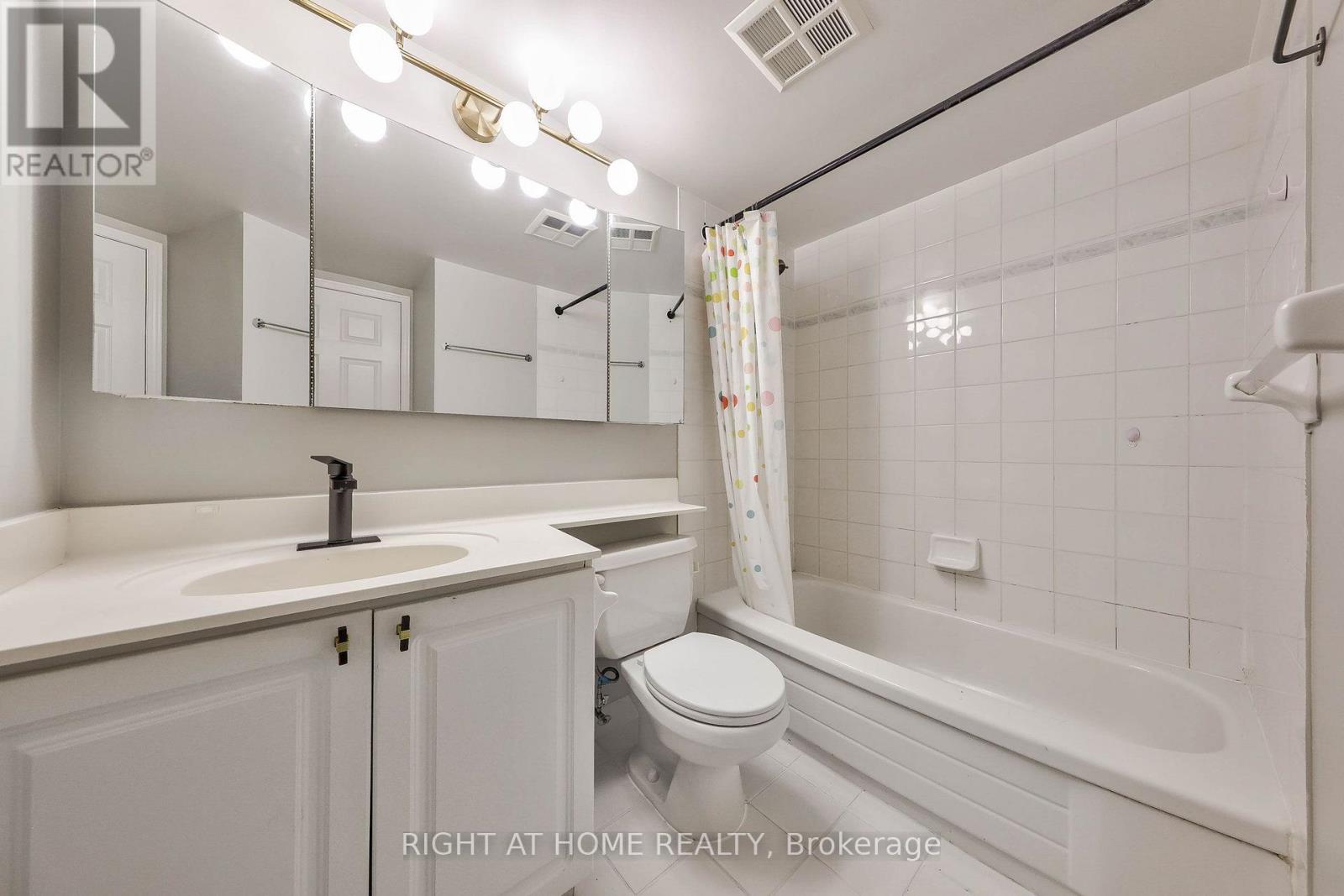 706 - 28 Pemberton Avenue, Toronto, Ontario M2M 4L1 - Photo 27 - C13774128
