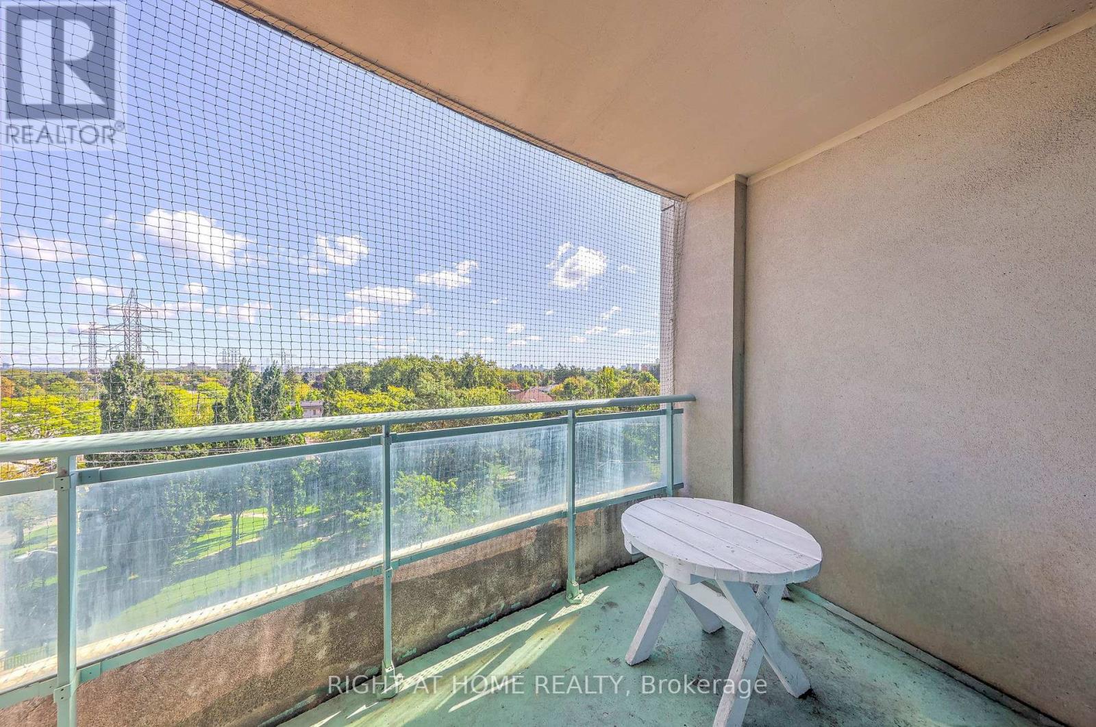 706 - 28 Pemberton Avenue, Toronto, Ontario M2M 4L1 - Photo 28 - C13774128