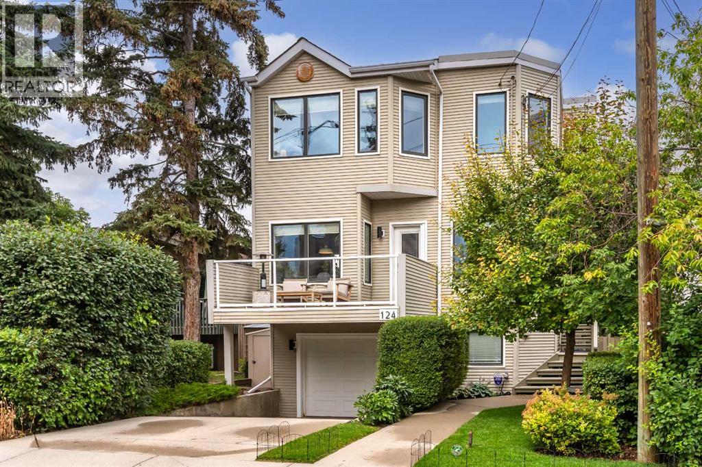 124 38A Avenue SW, Calgary, Alberta