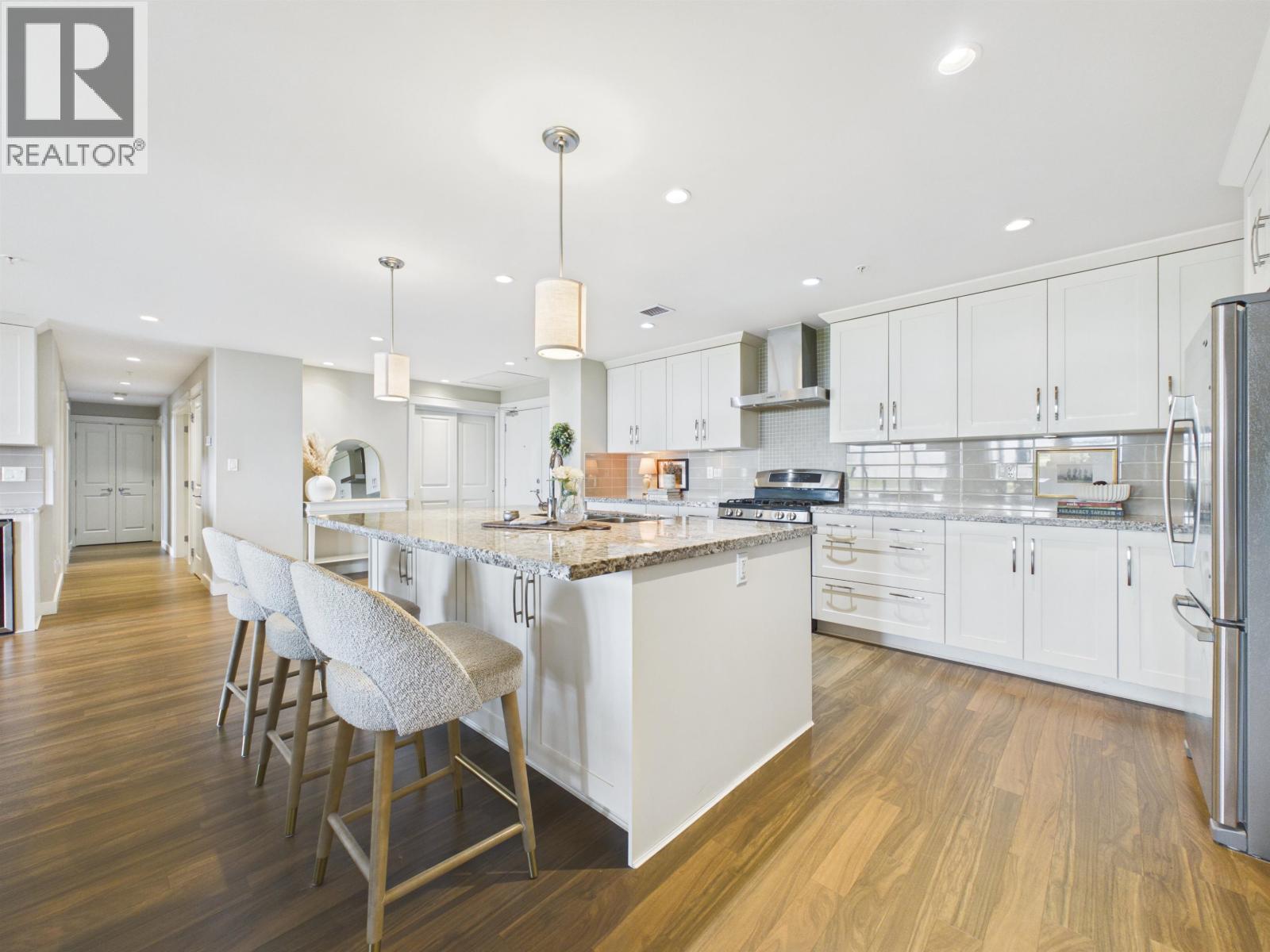210 5055 Springs Boulevard, Tsawwassen, British Columbia  V4M 0A5 - Photo 2 - R3145203