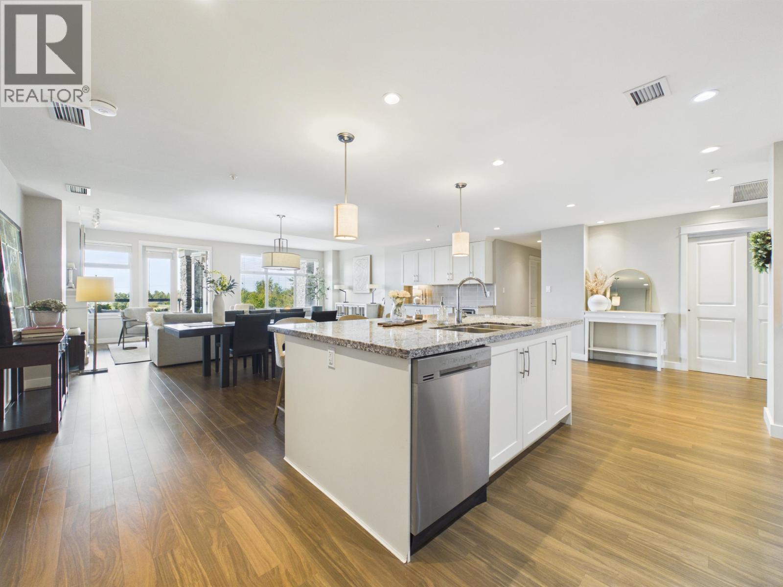 210 5055 Springs Boulevard, Tsawwassen, British Columbia  V4M 0A5 - Photo 5 - R3145203