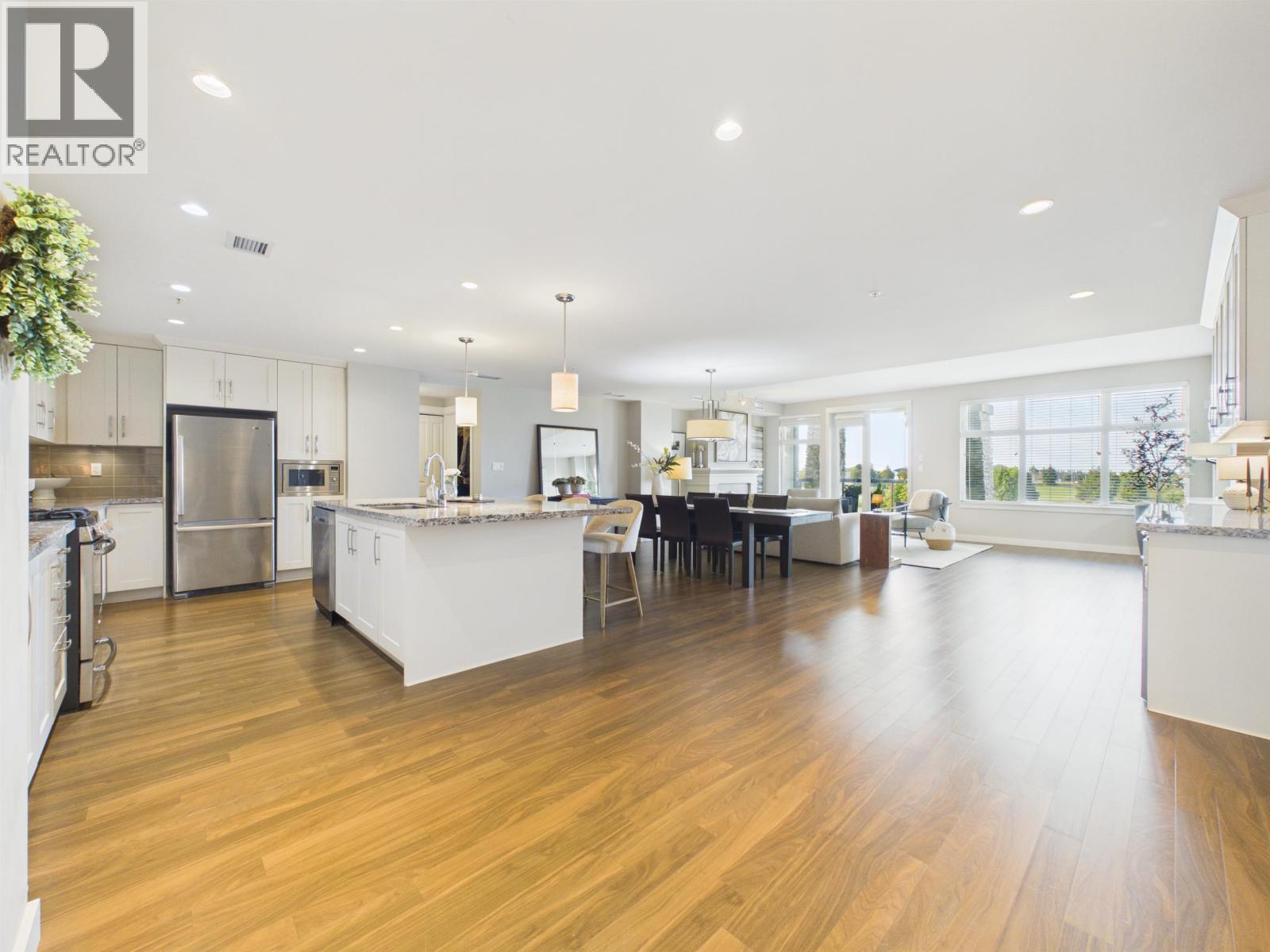 210 5055 Springs Boulevard, Tsawwassen, British Columbia  V4M 0A5 - Photo 3 - R3145203