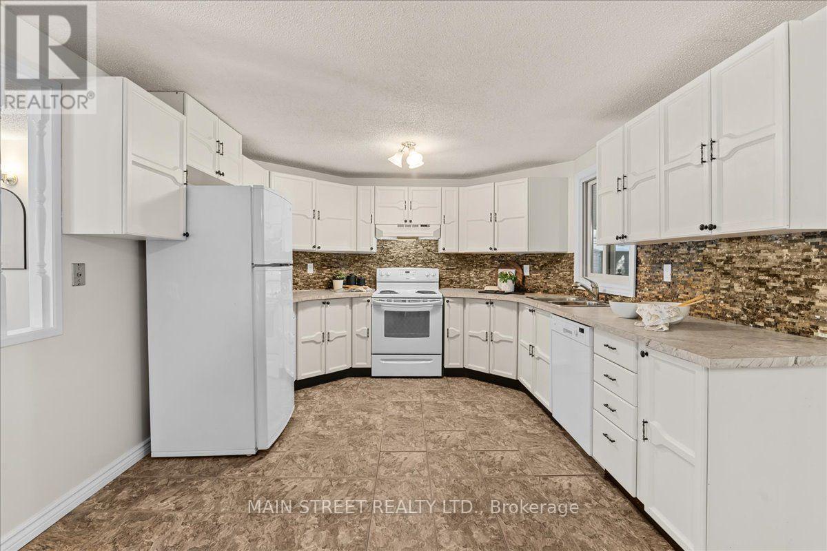 2 Pineridge Crescent, Clarington, Ontario  L1B 1B9 - Photo 15 - E13777308