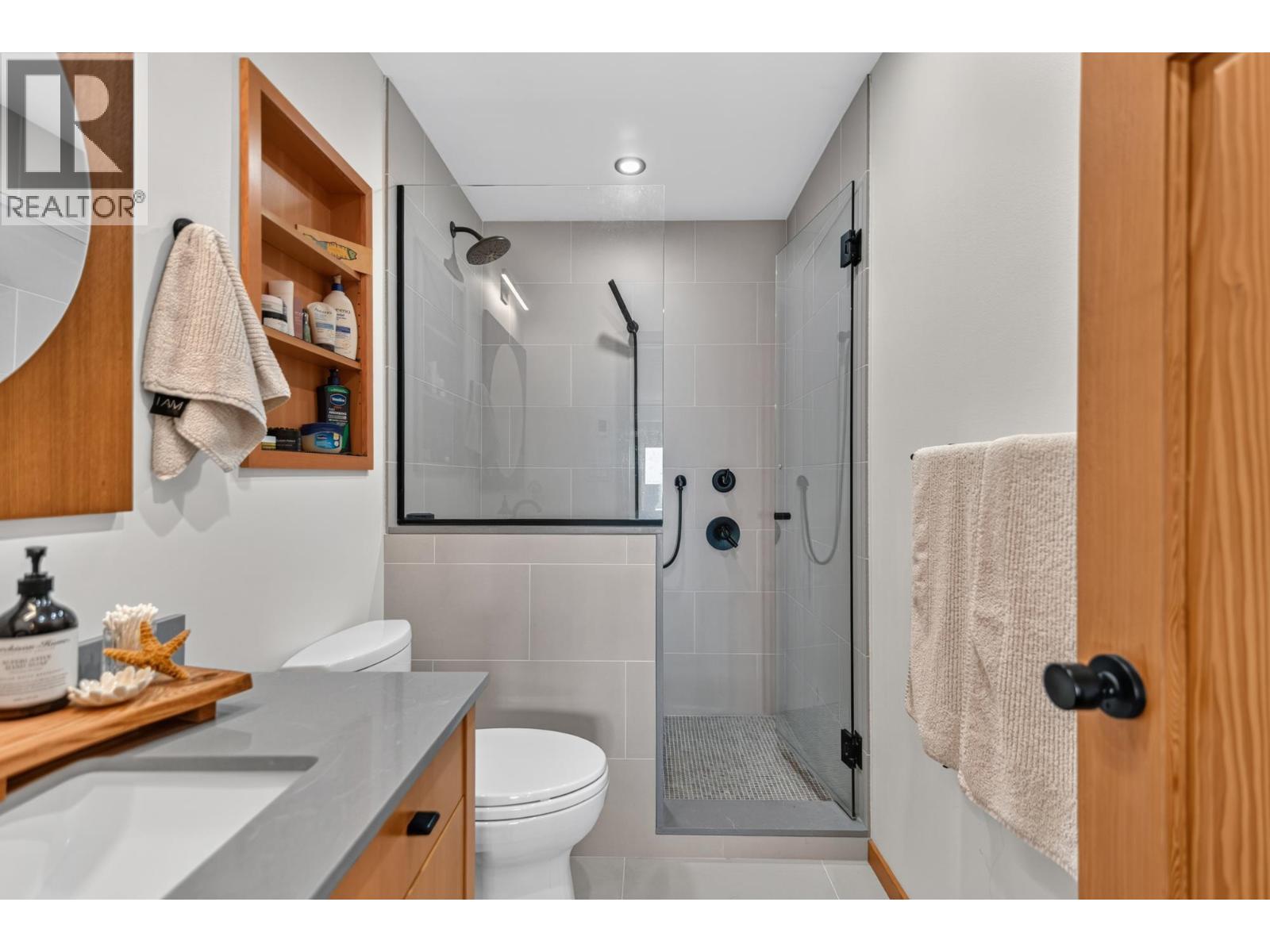 987 Gower Point Road, Gibsons, British Columbia  V0N 1V3 - Photo 28 - R3164718