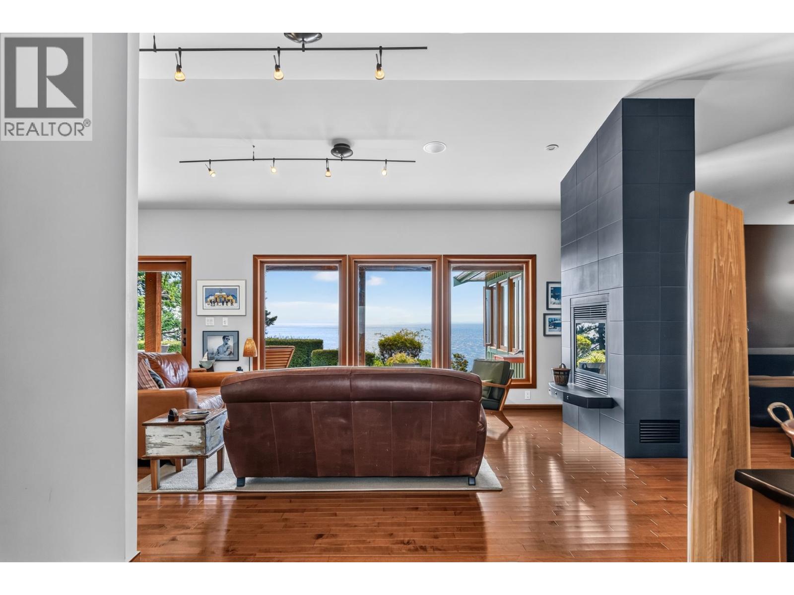 987 Gower Point Road, Gibsons, British Columbia  V0N 1V3 - Photo 3 - R3164718