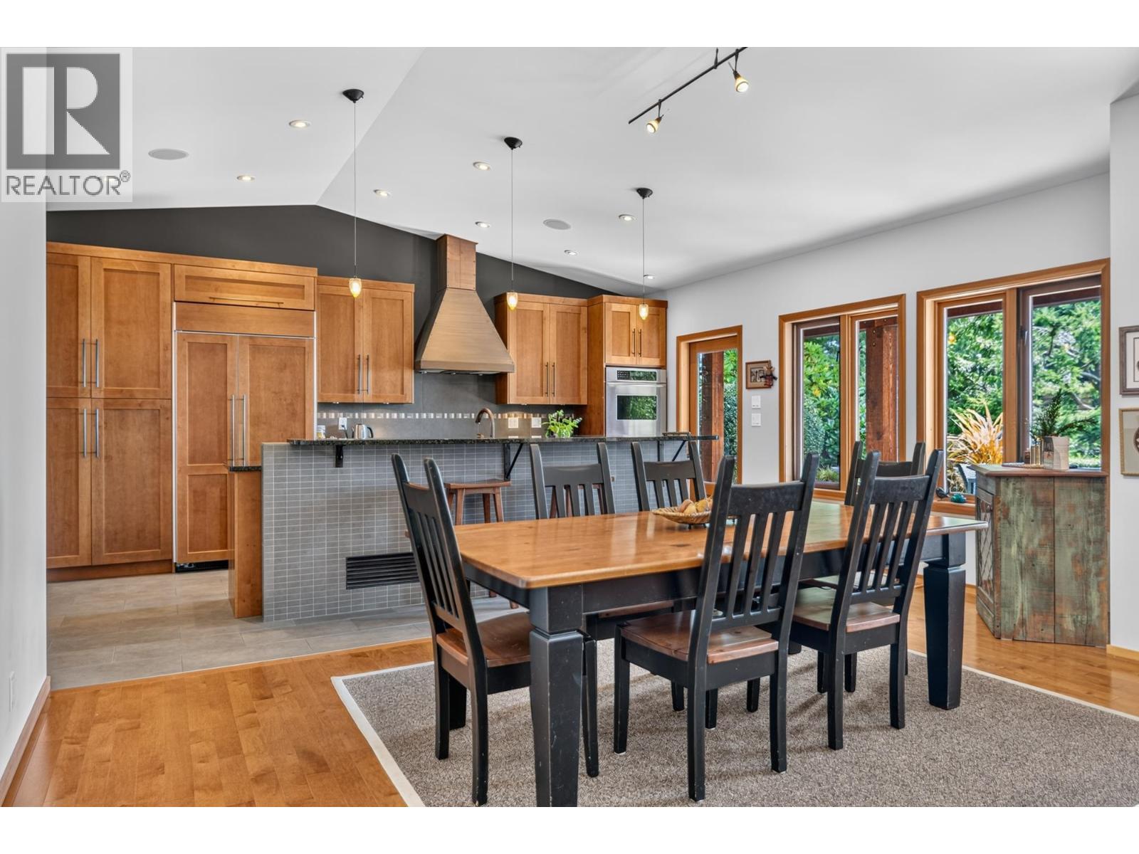 987 Gower Point Road, Gibsons, British Columbia  V0N 1V3 - Photo 9 - R3164718