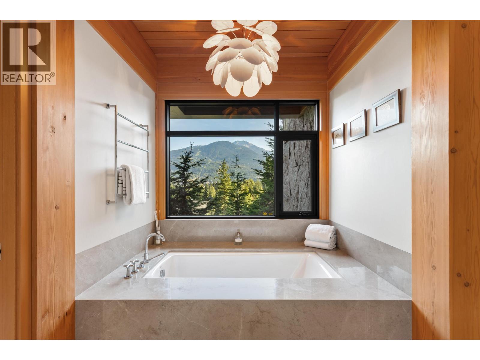 7465 Treetop Lane, Whistler, British Columbia  V8E 0E9 - Photo 28 - R3164719