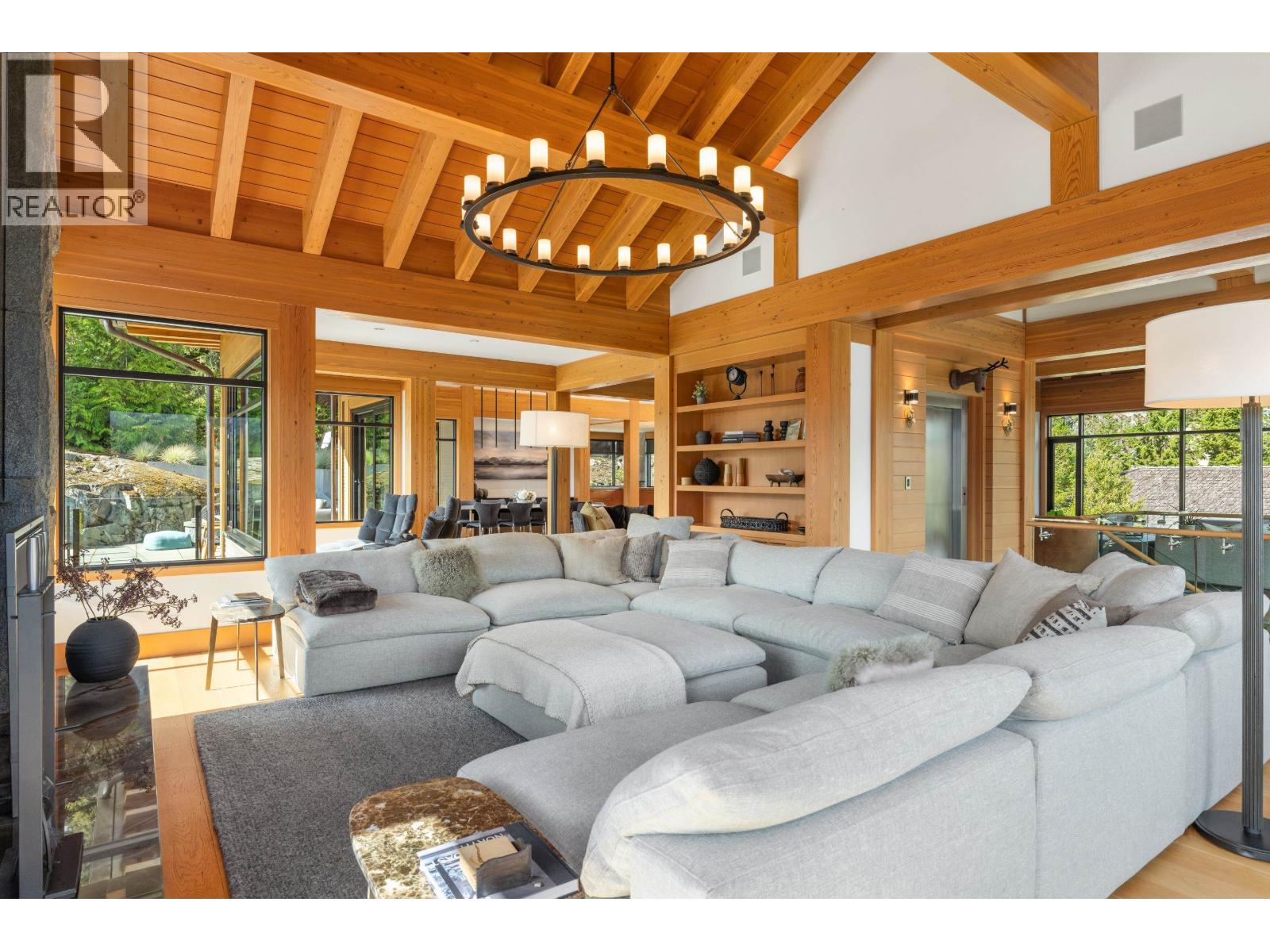 7465 Treetop Lane, Whistler, British Columbia  V8E 0E9 - Photo 3 - R3164719