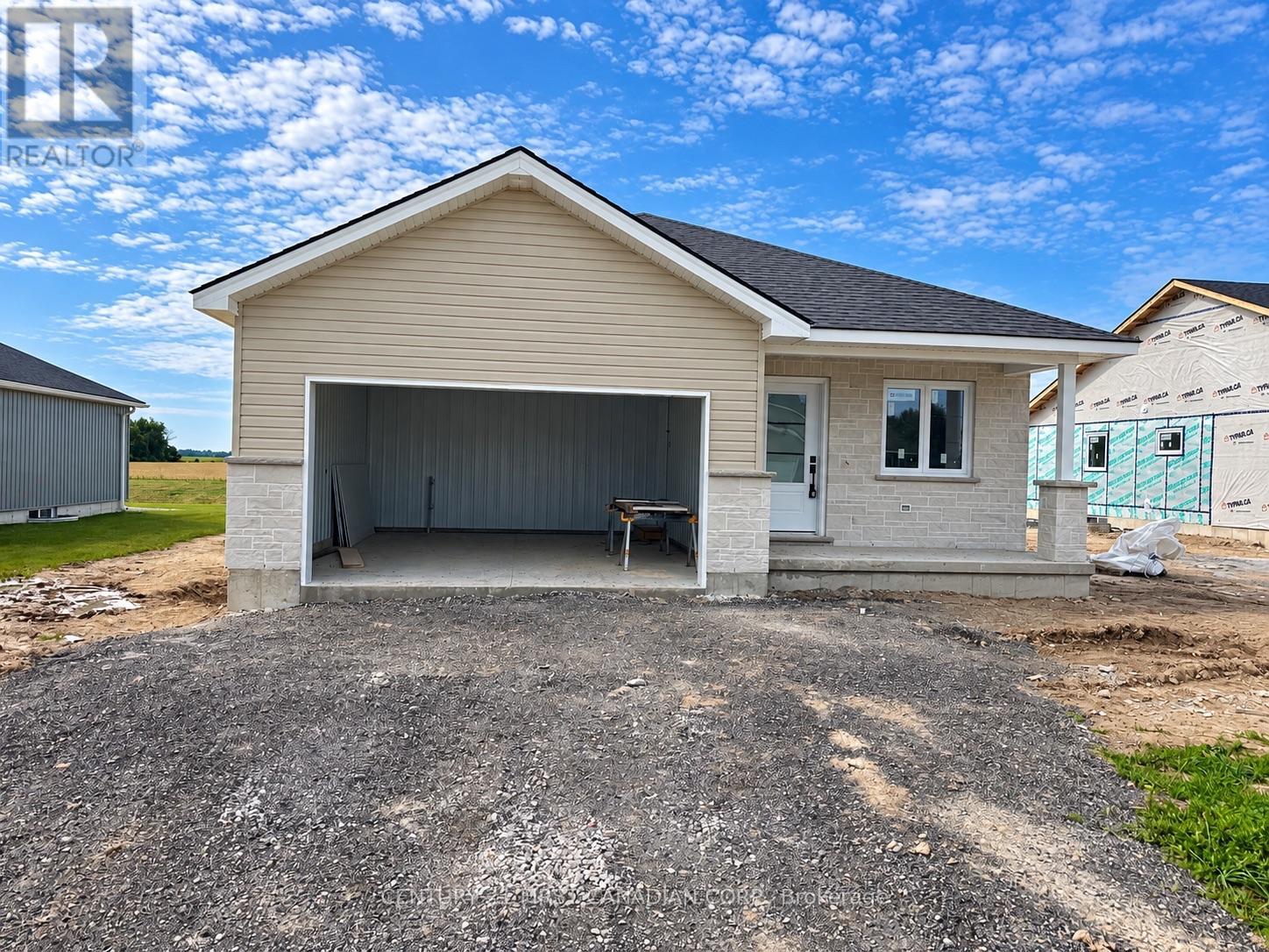 107 VICTORIA AVENUE E, South Huron, Ontario