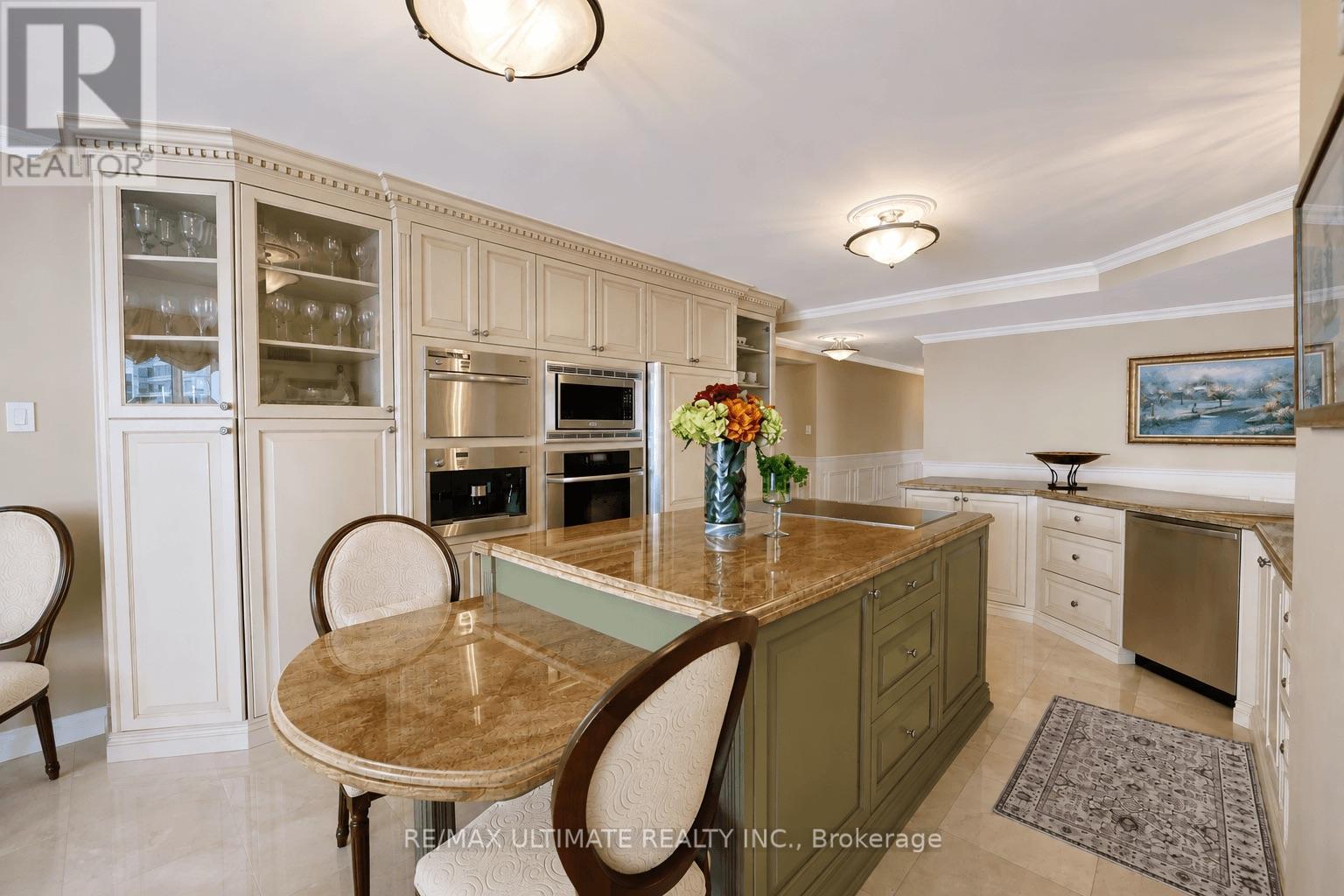 3705 - 2045 Lake Shore Boulevard W, Toronto, Ontario  M8V 2Z6 - Photo 4 - W13777312