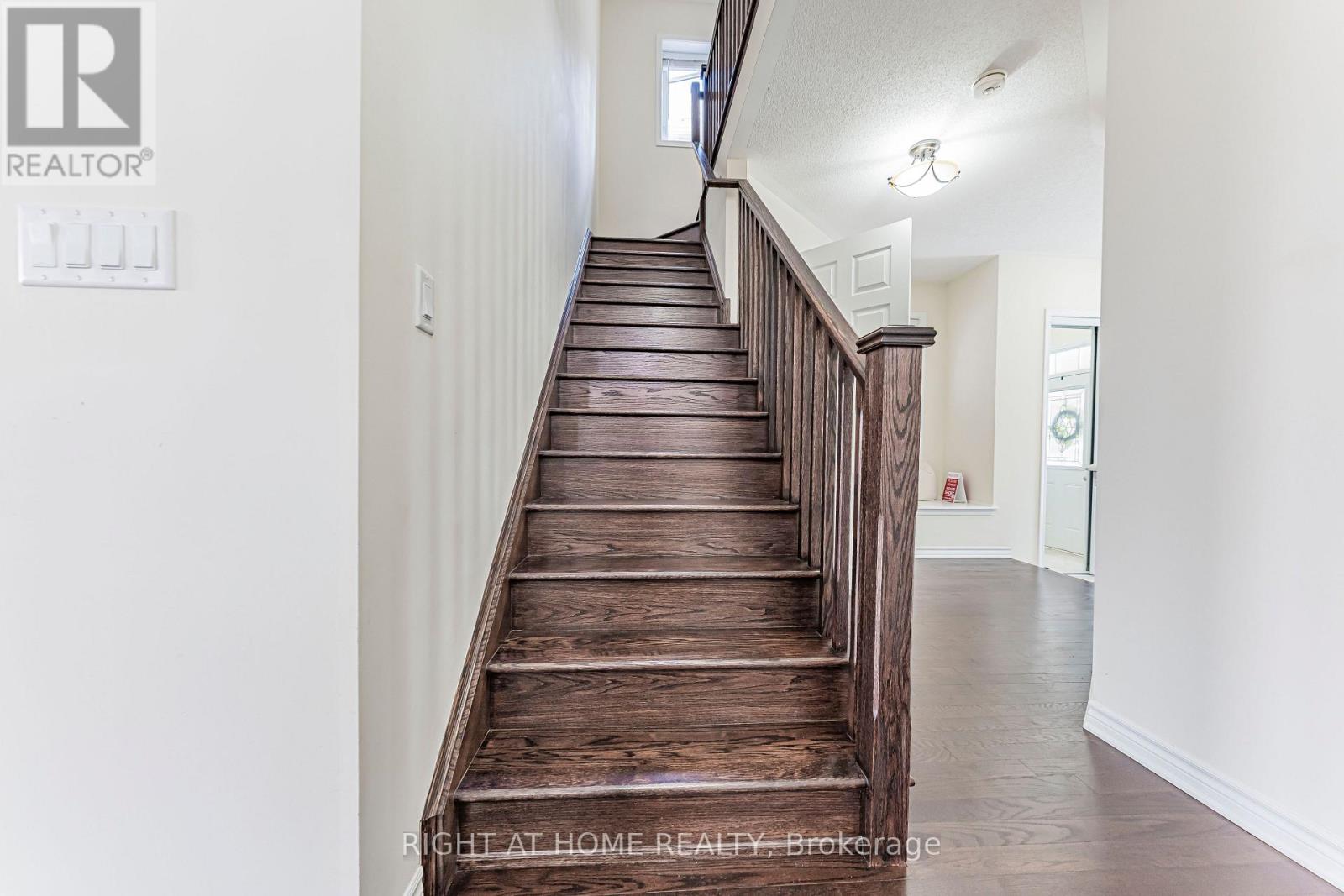 1249 Leger Way, Milton, Ontario  L9E 1E4 - Photo 16 - W13777314