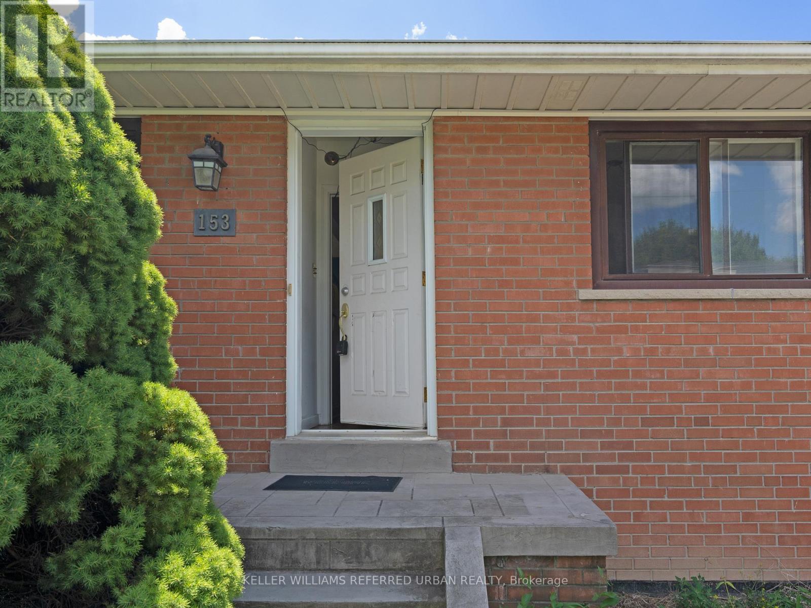 153 Newton Drive, Toronto, Ontario  M2M 2N4 - Photo 7 - C13763198