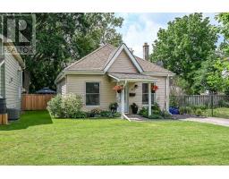 11 STIRTON AVENUE, Brantford, Ontario