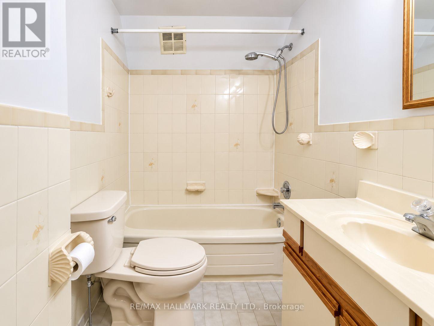 Apt 3 - 338 Vaughan Road, Toronto, Ontario M6C 2N6 - Photo 11 - C13647888