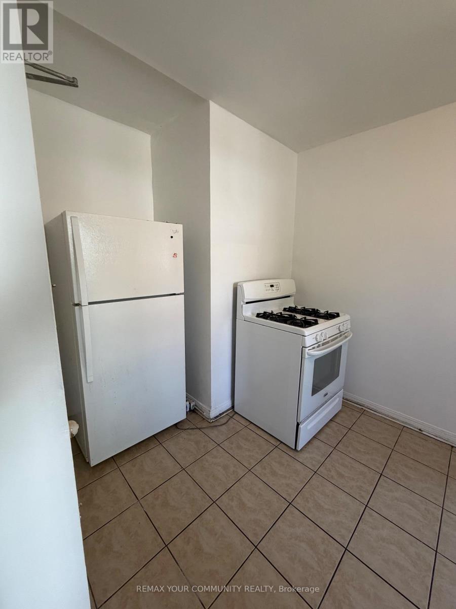 127 Morrison Avenue, Toronto, Ontario  M6E 1M5 - Photo 8 - W13777318