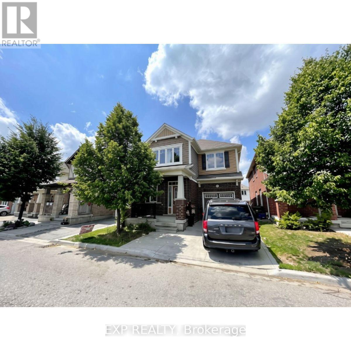 58 Meadowcrest Lane, Brampton, Ontario  L7A 0V7 - Photo 2 - W13777330