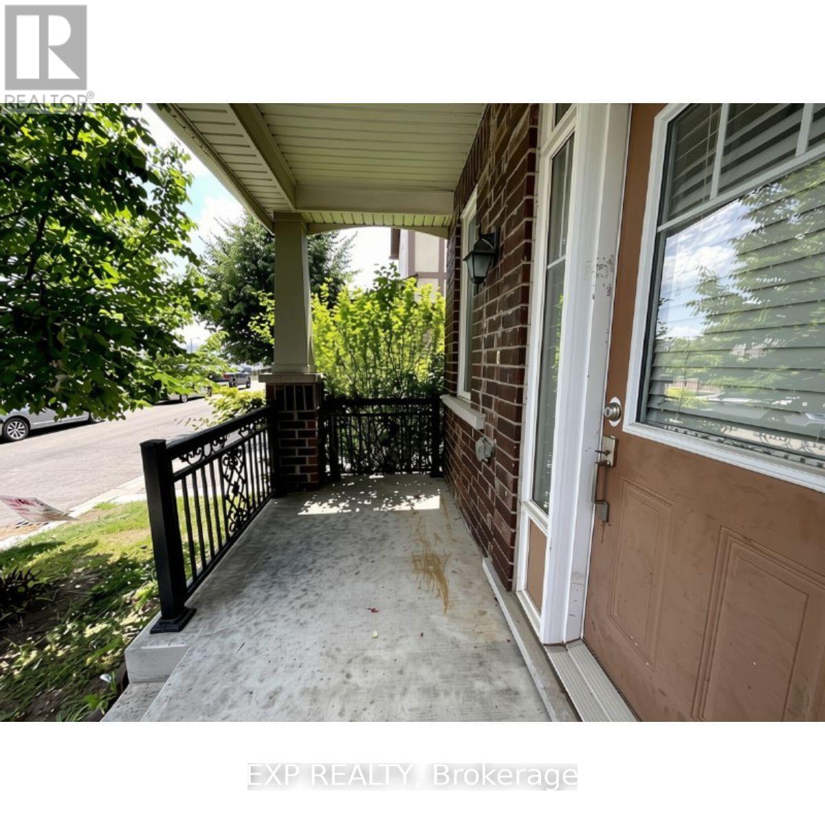 58 Meadowcrest Lane, Brampton, Ontario  L7A 0V7 - Photo 3 - W13777330
