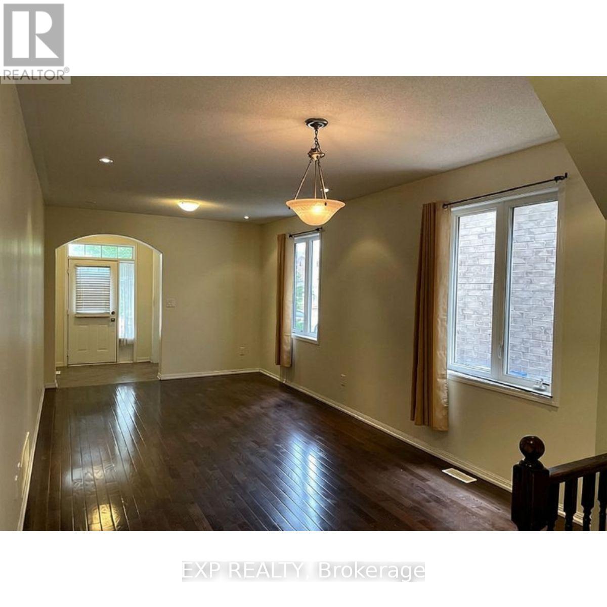 58 Meadowcrest Lane, Brampton, Ontario  L7A 0V7 - Photo 6 - W13777330