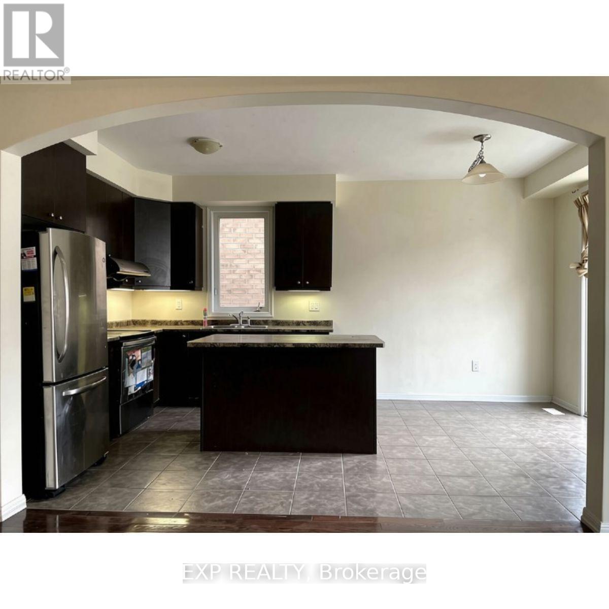 58 Meadowcrest Lane, Brampton, Ontario  L7A 0V7 - Photo 9 - W13777330