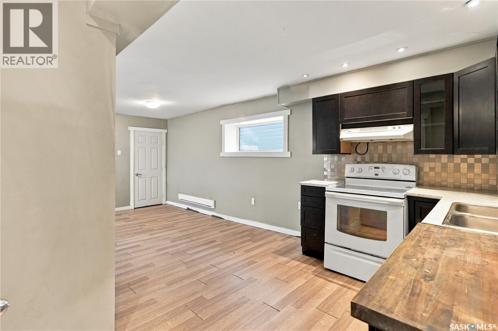 916 Athol Street, Regina, Saskatchewan  S4T 3B7 - Photo 17 - SK048329