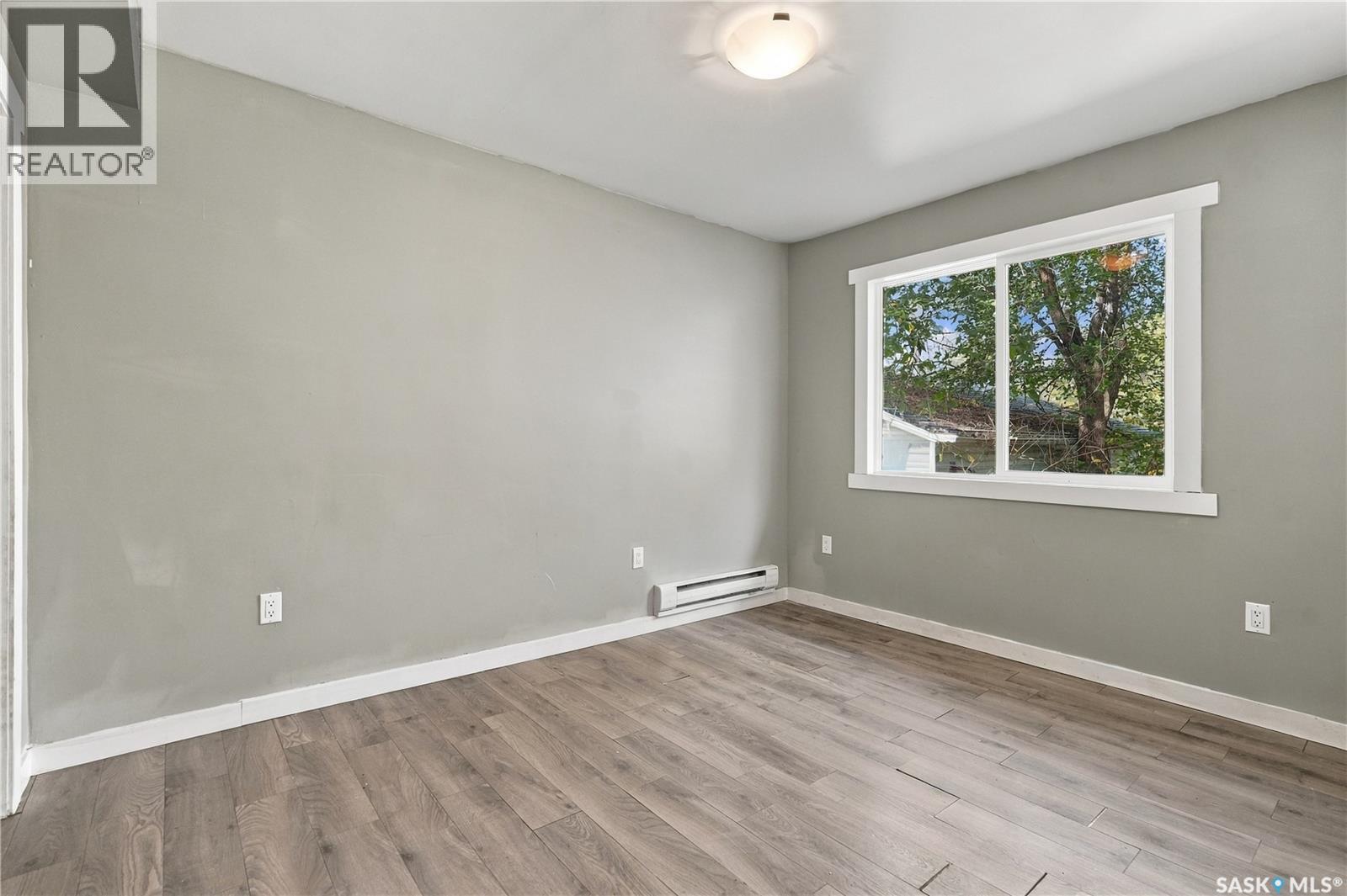 916 Athol Street, Regina, Saskatchewan  S4T 3B7 - Photo 8 - SK048329