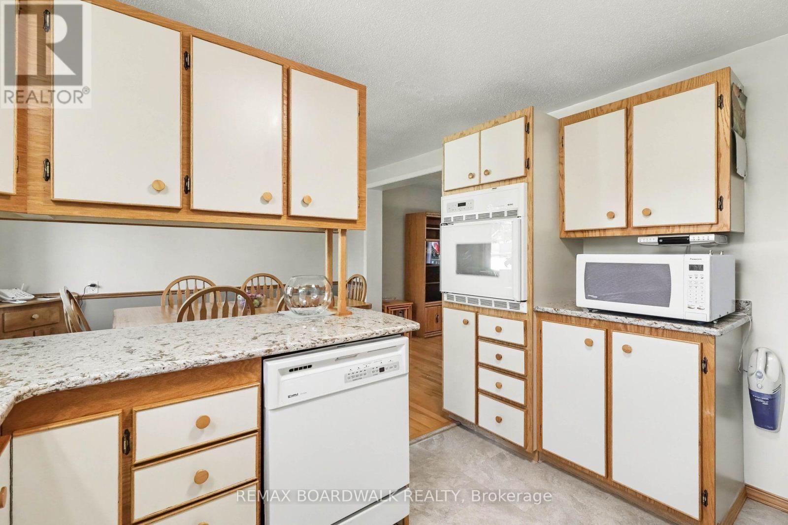 389 Hatfield Crescent, Ottawa, Ontario  K1E 1M6 - Photo 16 - X13777344