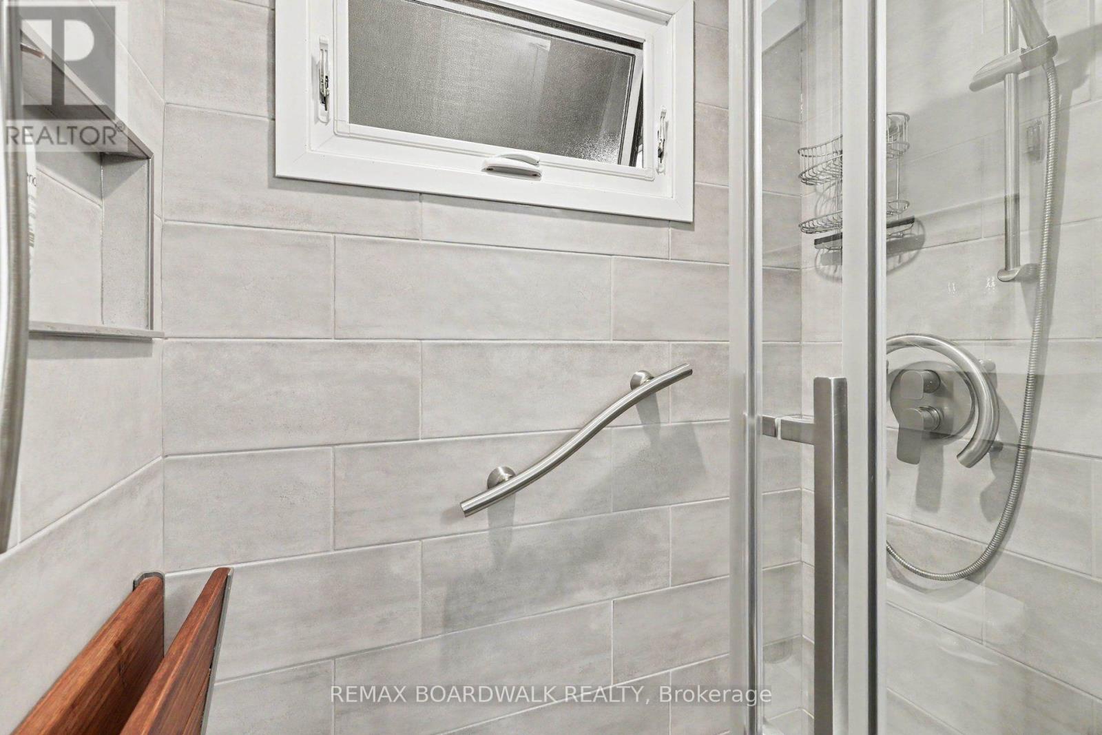 389 Hatfield Crescent, Ottawa, Ontario  K1E 1M6 - Photo 17 - X13777344