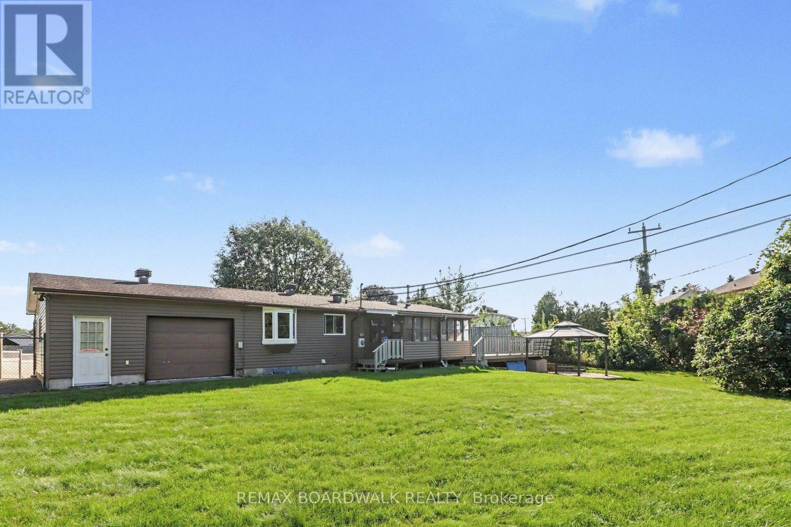 389 Hatfield Crescent, Ottawa, Ontario  K1E 1M6 - Photo 38 - X13777344