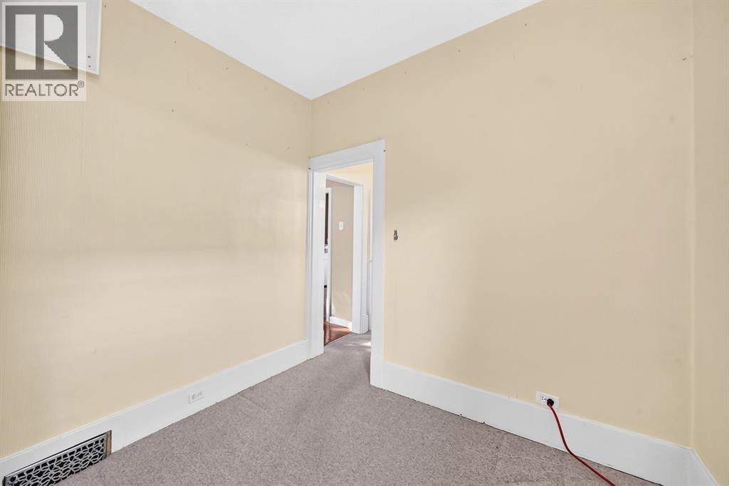 466 22 Avenue NW, Calgary, Alberta  T2M 1N3 - Photo 15 - A2344953
