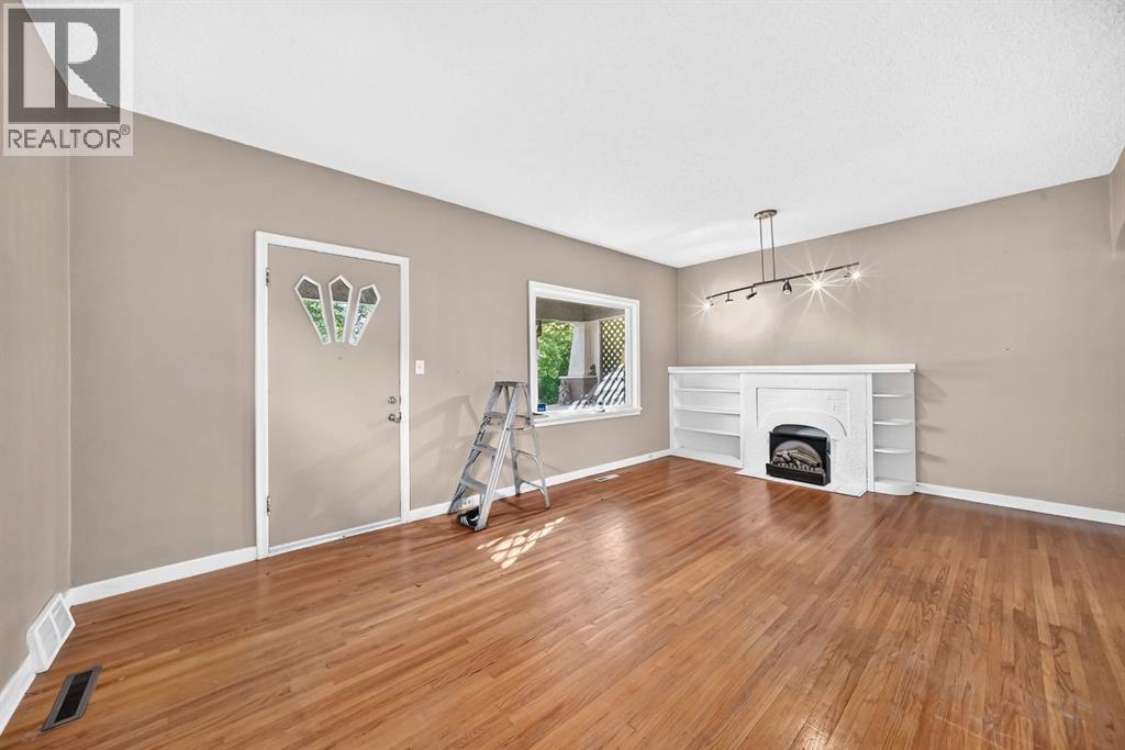 466 22 Avenue NW, Calgary, Alberta  T2M 1N3 - Photo 3 - A2344953