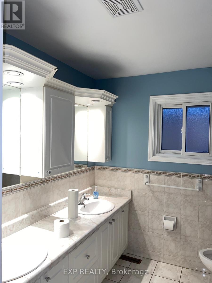 29 Gayla Street, Vaughan, Ontario  L4J 6W2 - Photo 10 - N13777346