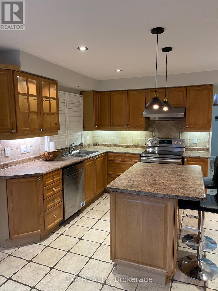 29 Gayla Street, Vaughan, Ontario  L4J 6W2 - Photo 2 - N13777346