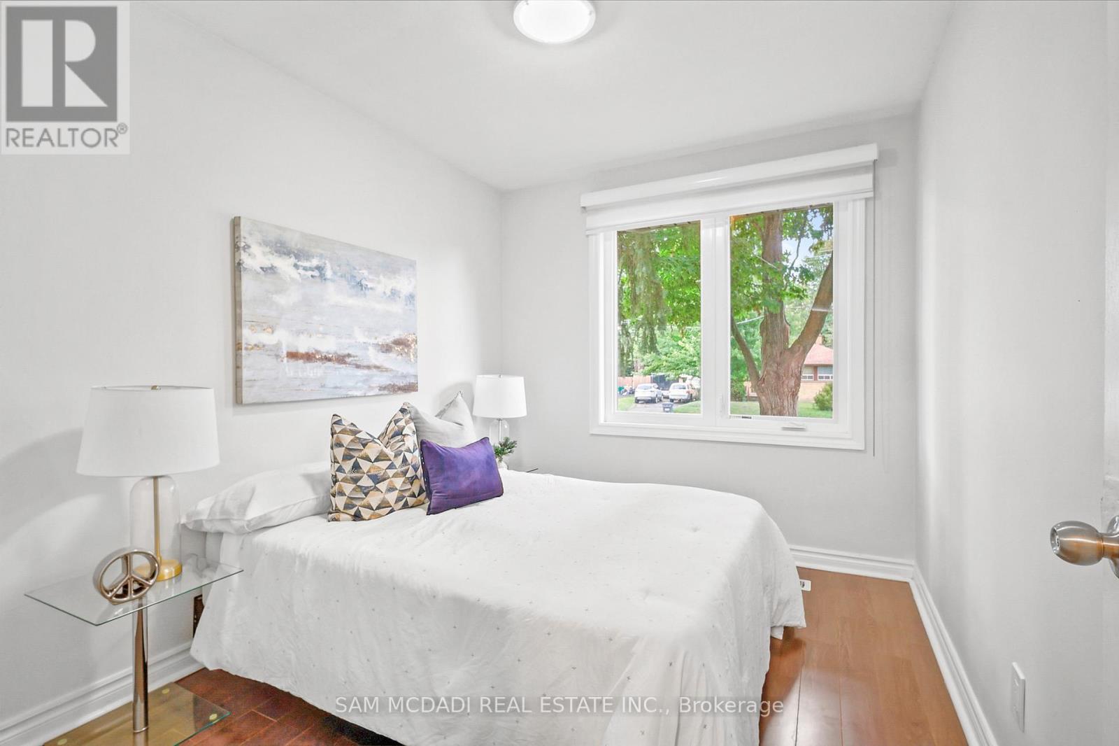 1207 Pinegrove Road, Oakville, Ontario  L6L 2W8 - Photo 18 - W13777342
