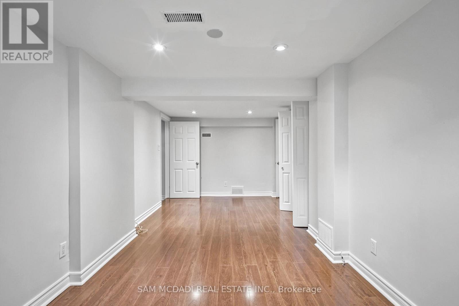 1207 Pinegrove Road, Oakville, Ontario  L6L 2W8 - Photo 23 - W13777342