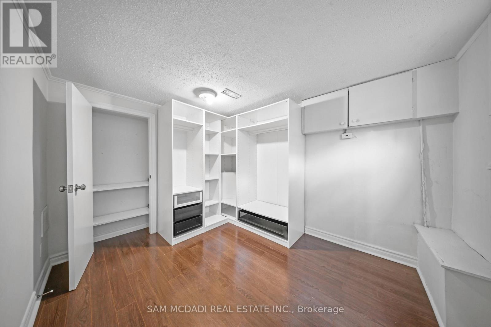 1207 Pinegrove Road, Oakville, Ontario  L6L 2W8 - Photo 24 - W13777342