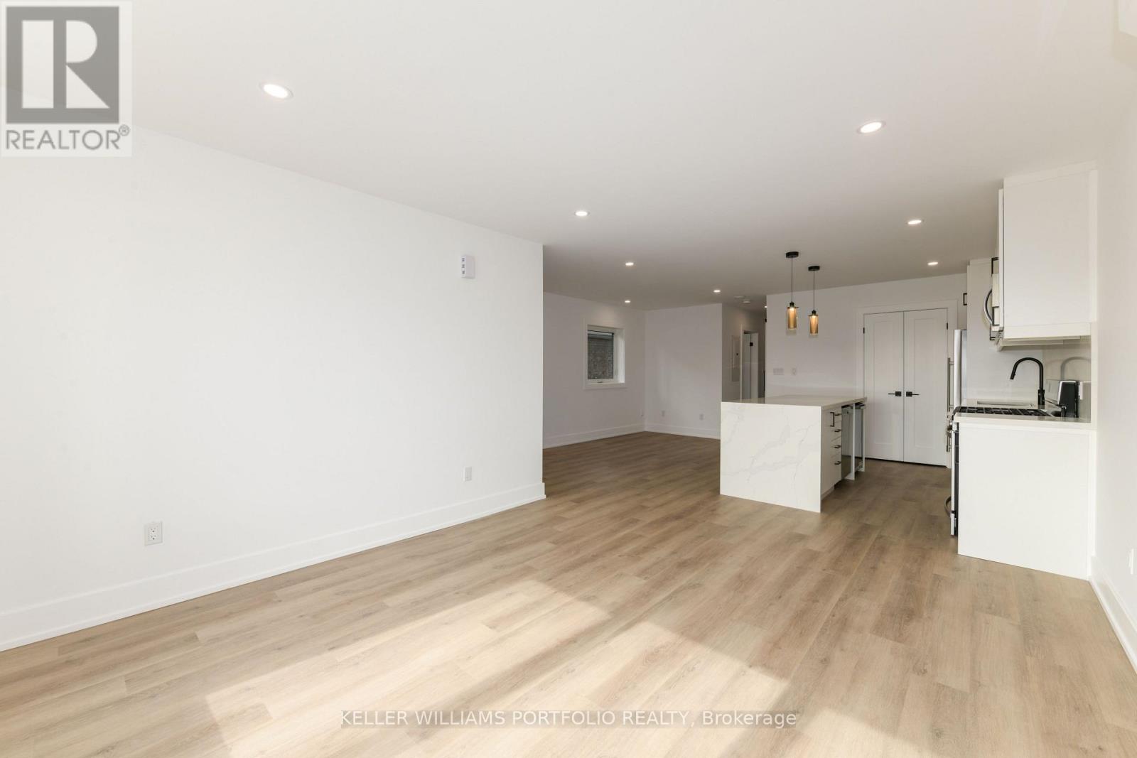 4 - 269 Donlands Avenue, Toronto, Ontario  M4J 3R5 - Photo 16 - E13776752