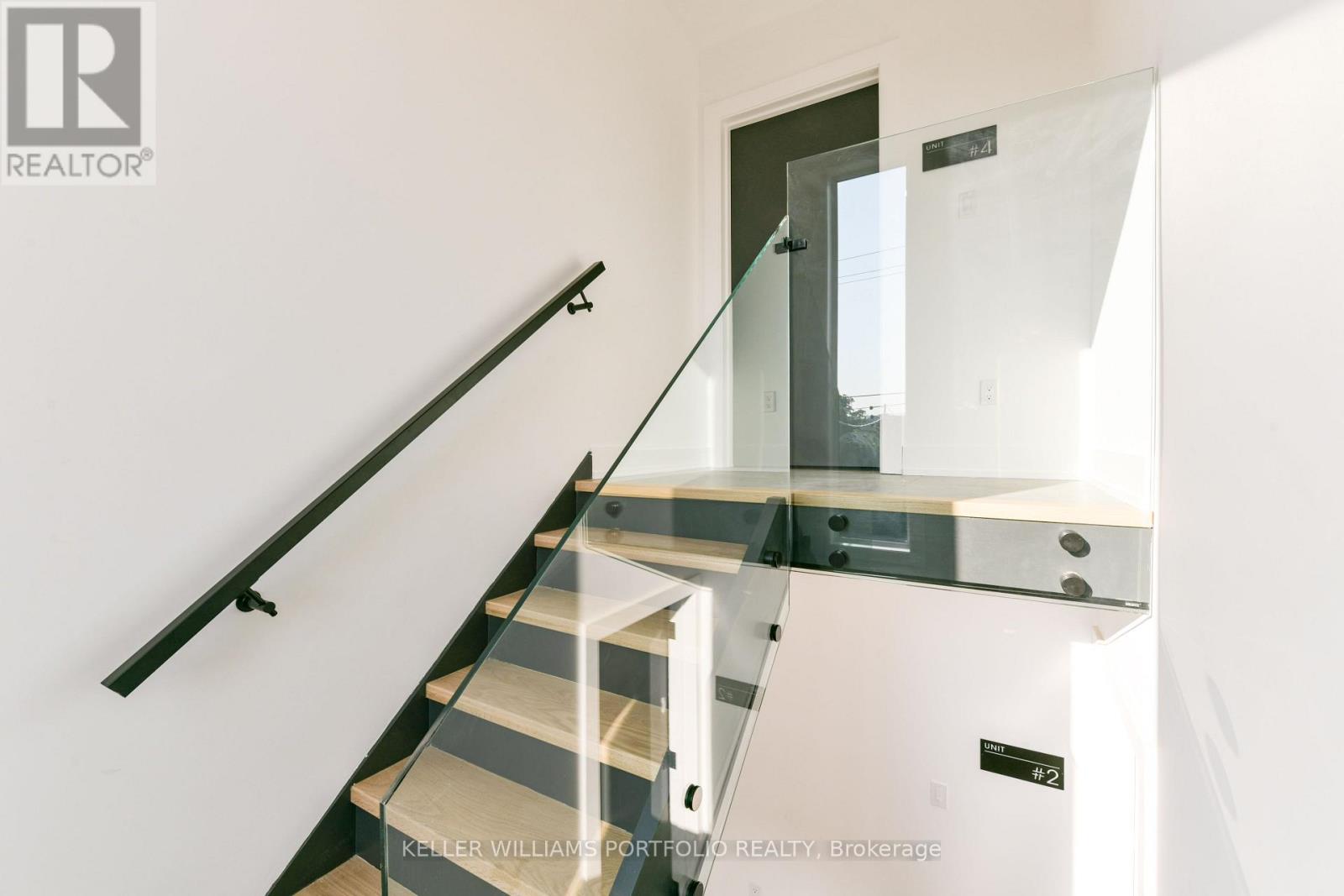 4 - 269 Donlands Avenue, Toronto, Ontario  M4J 3R5 - Photo 2 - E13776752