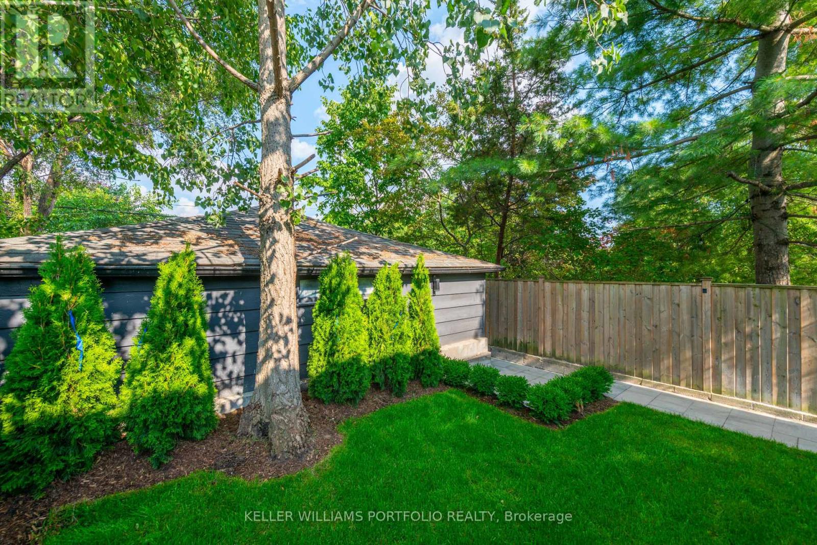 4 - 269 Donlands Avenue, Toronto, Ontario  M4J 3R5 - Photo 33 - E13776752