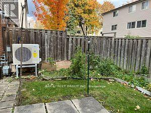 11 Yellow Birch Way, Toronto, Ontario  M2H 2S9 - Photo 11 - C13777352
