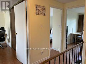 11 Yellow Birch Way, Toronto, Ontario  M2H 2S9 - Photo 5 - C13777352